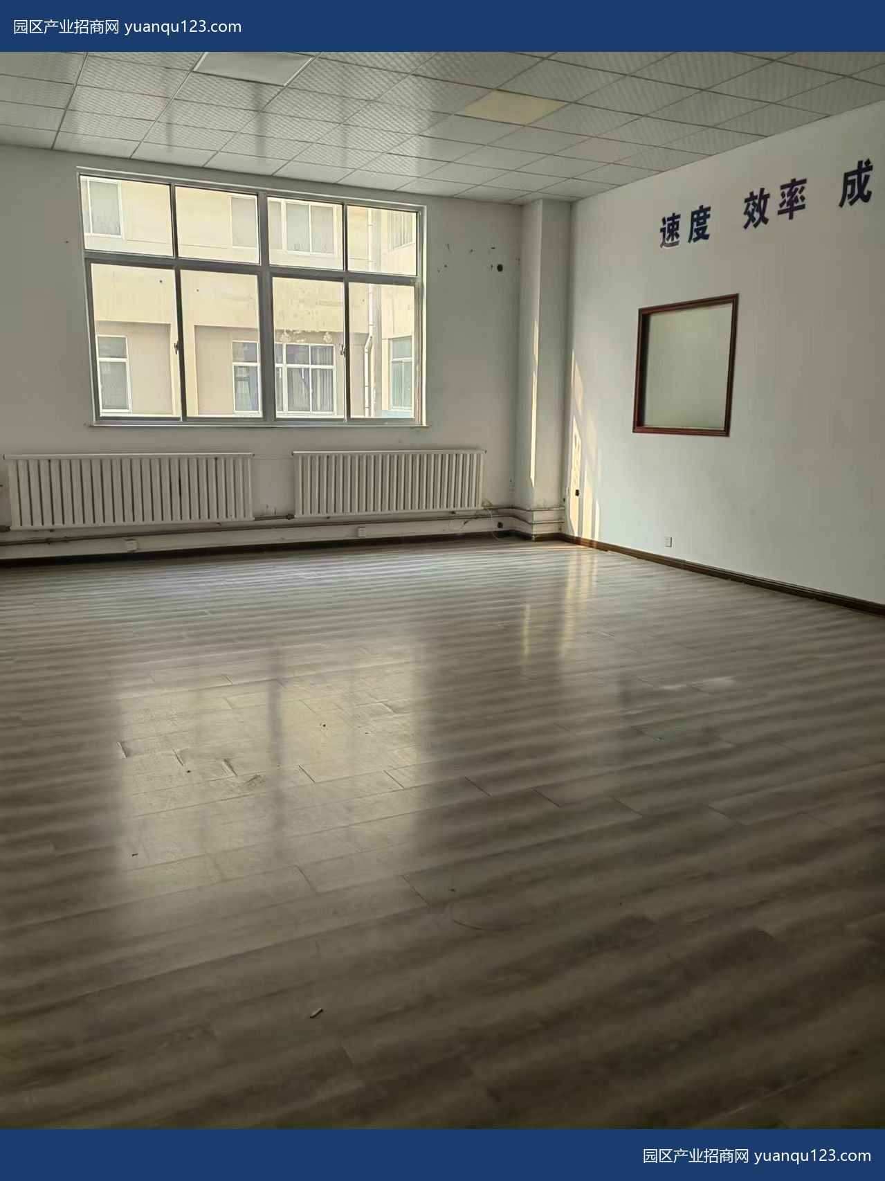 威海200㎡ 张村柳沟双创人孵化园200平出租，即搬即入驻-环翠张村厂房出租：首层4.5米层高