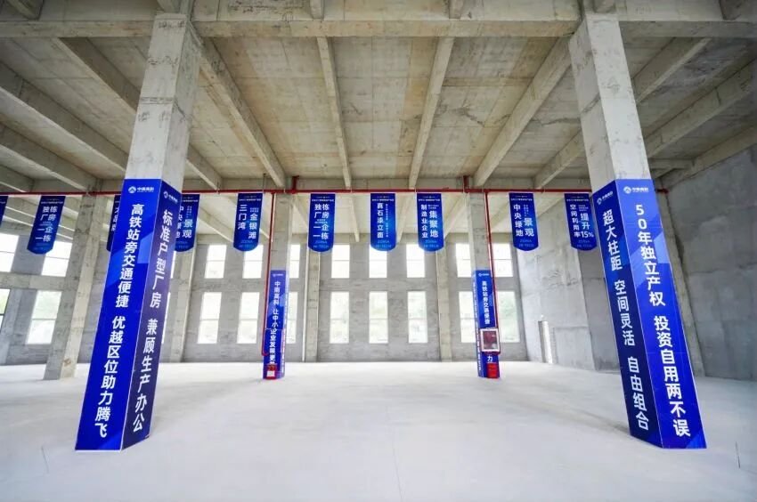 北京顺义赵全营库房集装箱,交通便利,紧邻京承高速,机50平厂房出租,地铁直达