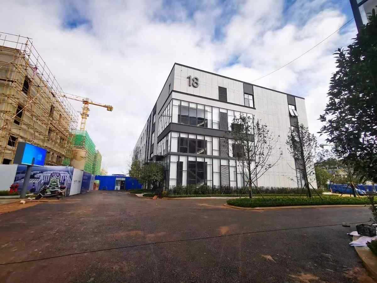 运城7000㎡ 低价出售钢结构厂房,配备办公室,员工生活区,水电气食堂均有-运城稷山厂房出售:首