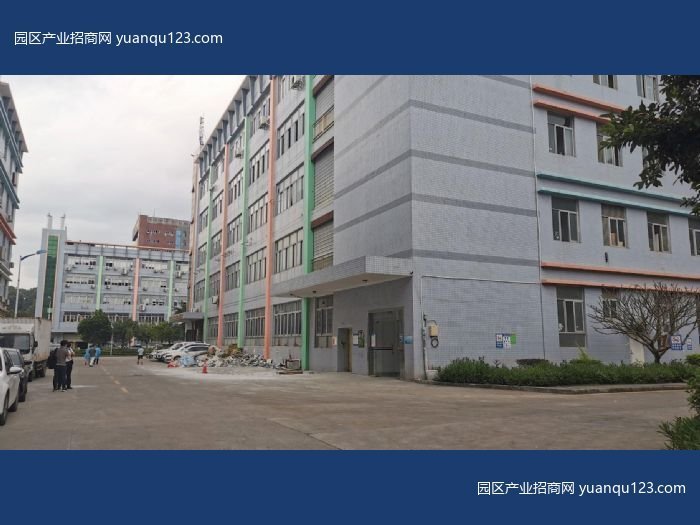 高新区深圳 光明区龙大高速出口附近，高新区原房东厂房2100平，有消防批文-光明新区厂房出租，首层4