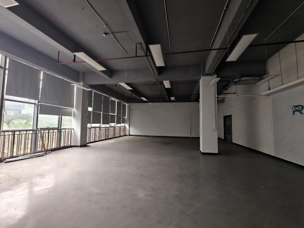 佛山桃园路办公楼出租300方客梯4台货梯2台2.5吨，办公物业