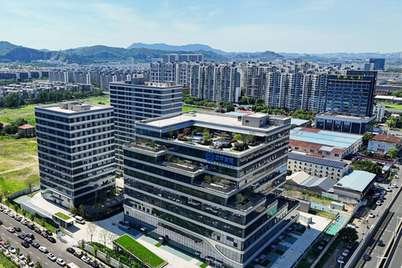 苏州研发办公楼厂房图4