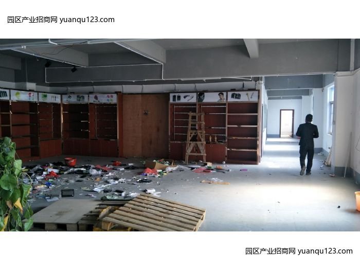 东莞 凤岗油甘铺业主楼上1380平方厂房出租，首层4.5米层高