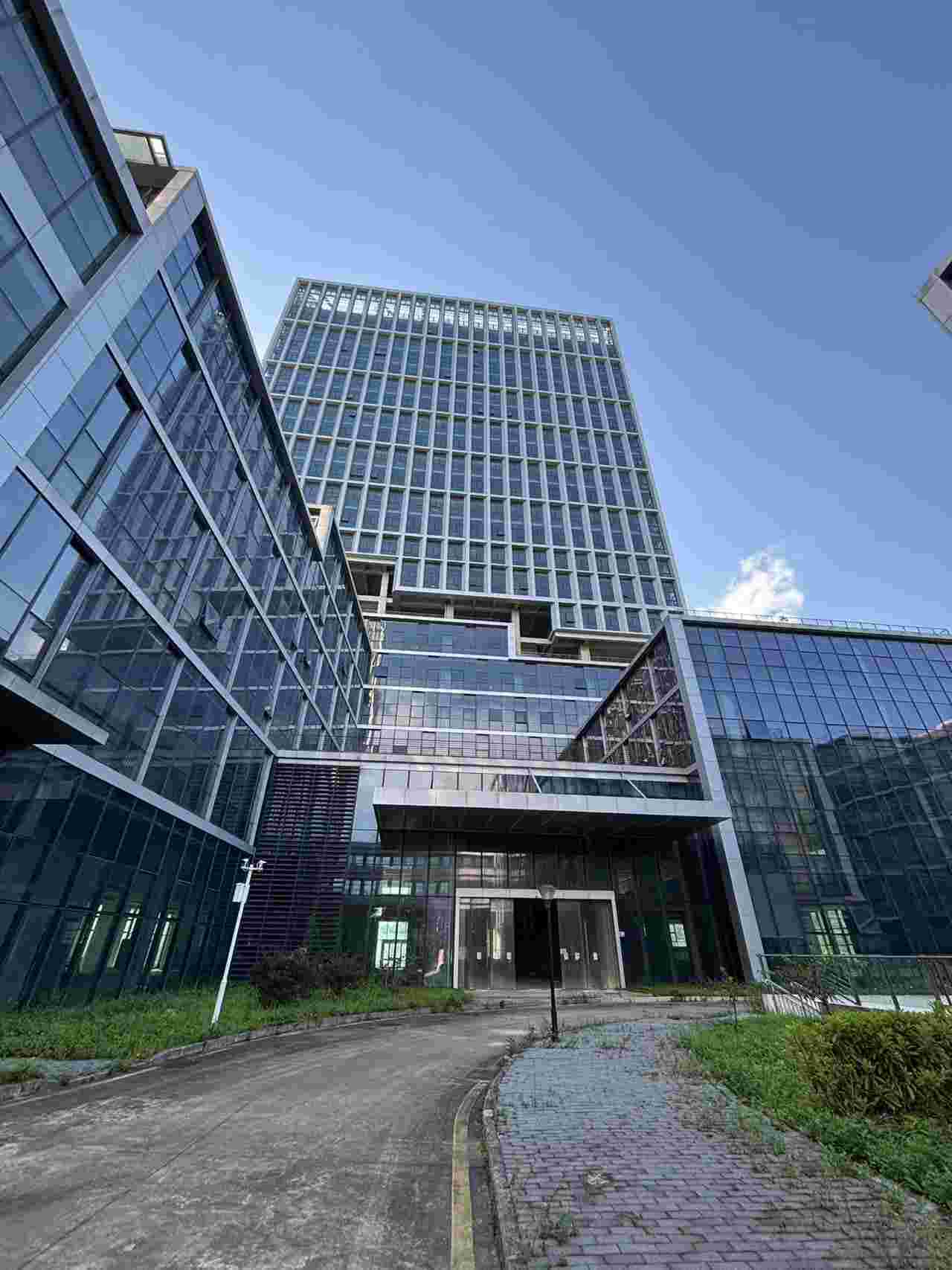 【优质】深圳光明凤凰城高新产业园研发厂房出租 12万平开发区 现楼交付 可整栋总部