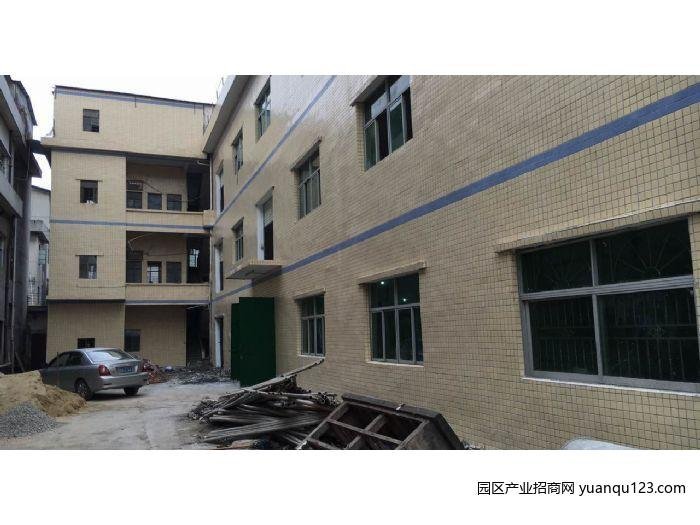 【推荐】靠近深圳凤岗-东莞凤岗沙岭车站厂房出租，【优质】雁田车站独院三层厂房出租1700平方