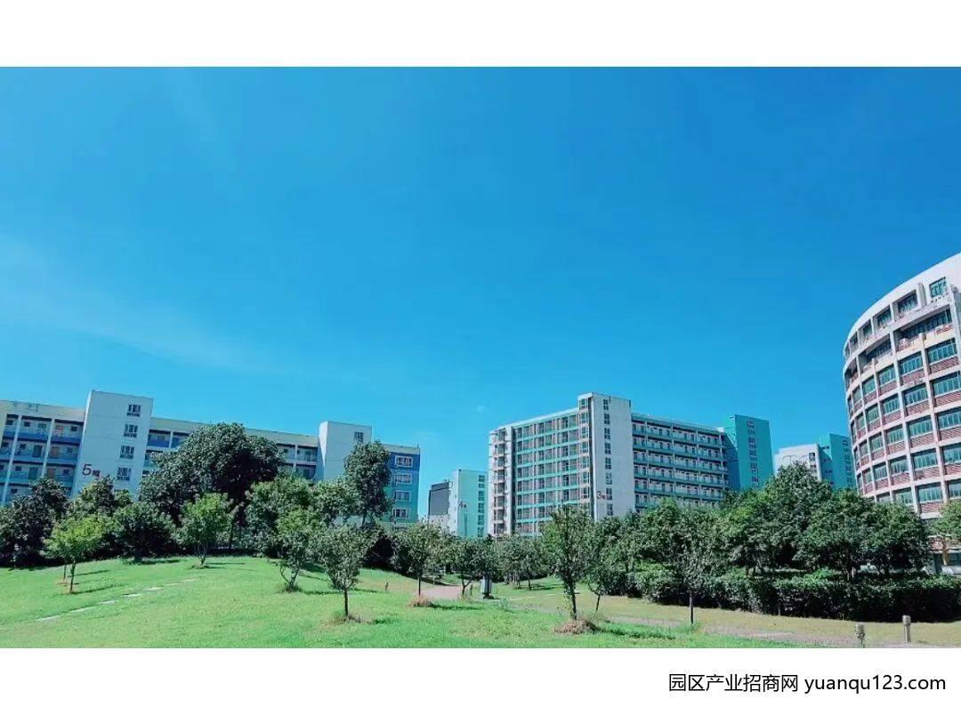 周边配套实景
