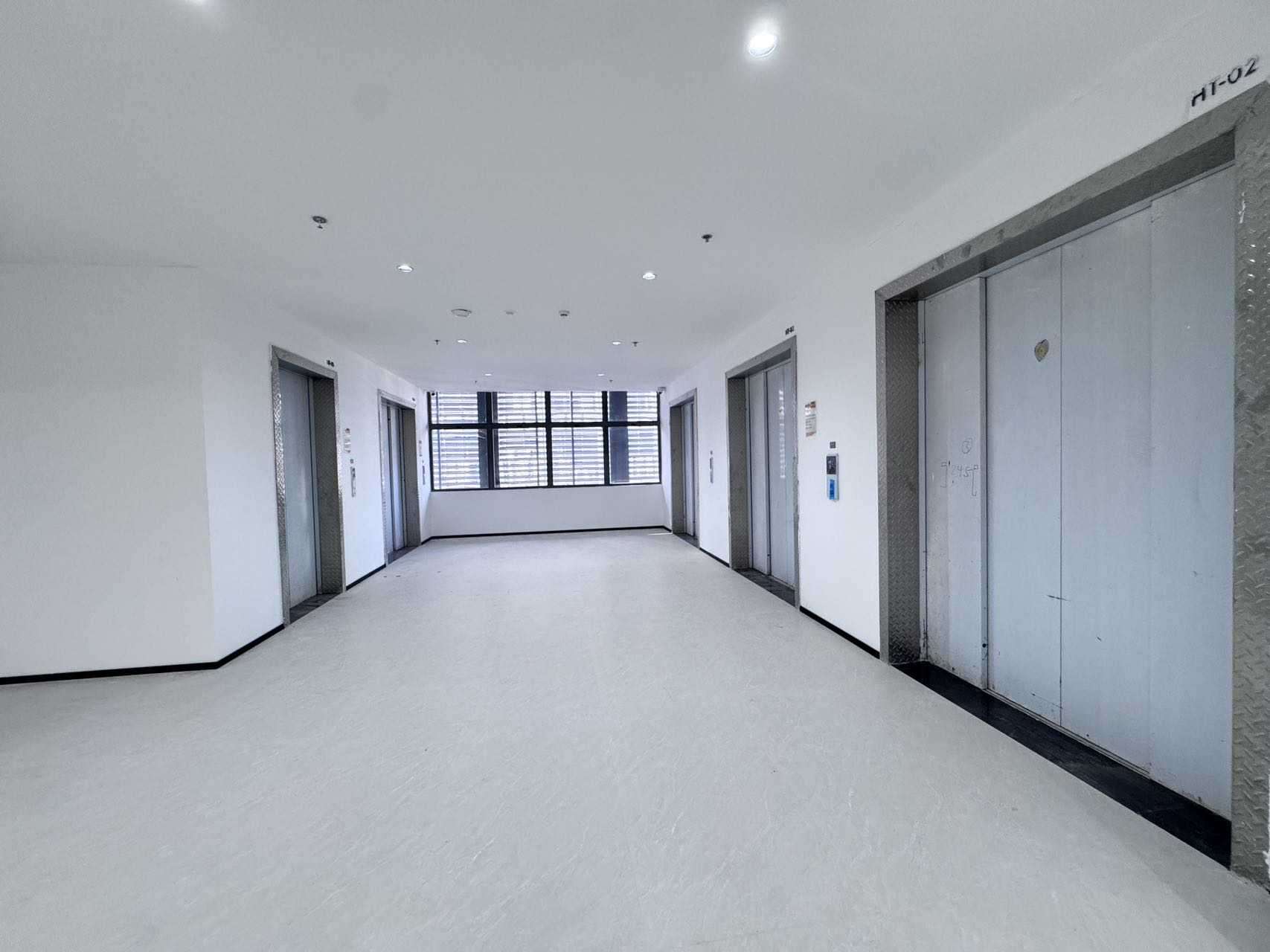 深圳龙华龙胜办公室实景