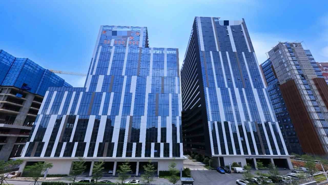 项目整体外观 · 双塔玻璃幕墙