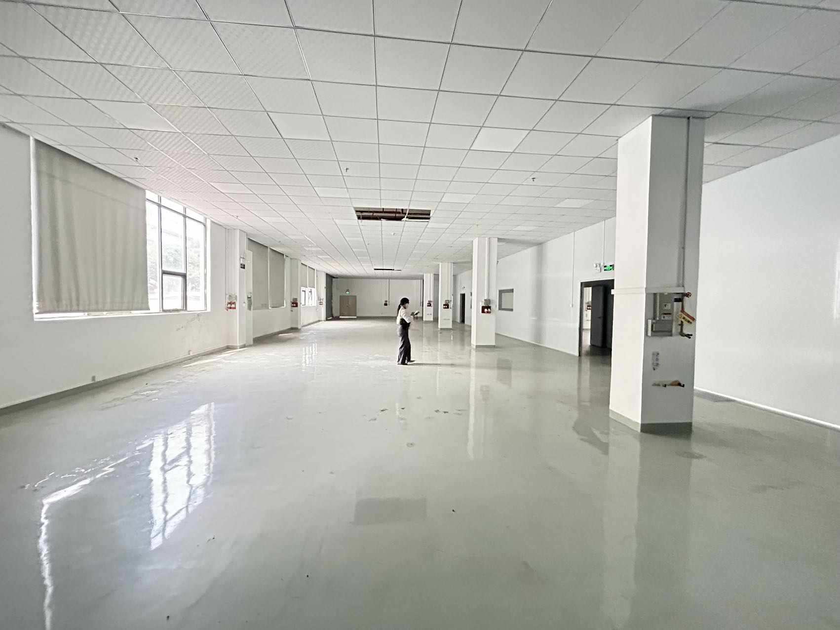 一楼：方正车间实景