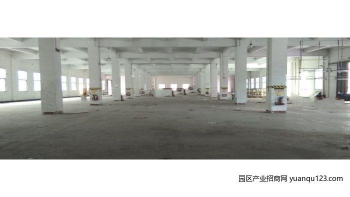 东莞市清溪镇７０００平方米八楼厂房出租 15元/平方米（可定制）