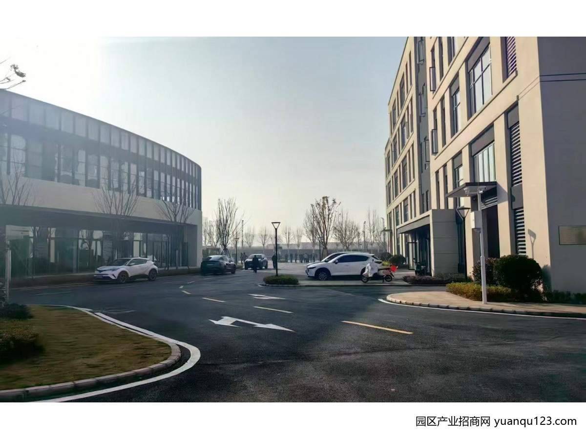 【推荐】汉口北独栋厂房轻轨1号线旁,7.2m层高、赠露台，品质基地，首付二成起-武汉黄陂腾龙大道滠口厂房出售