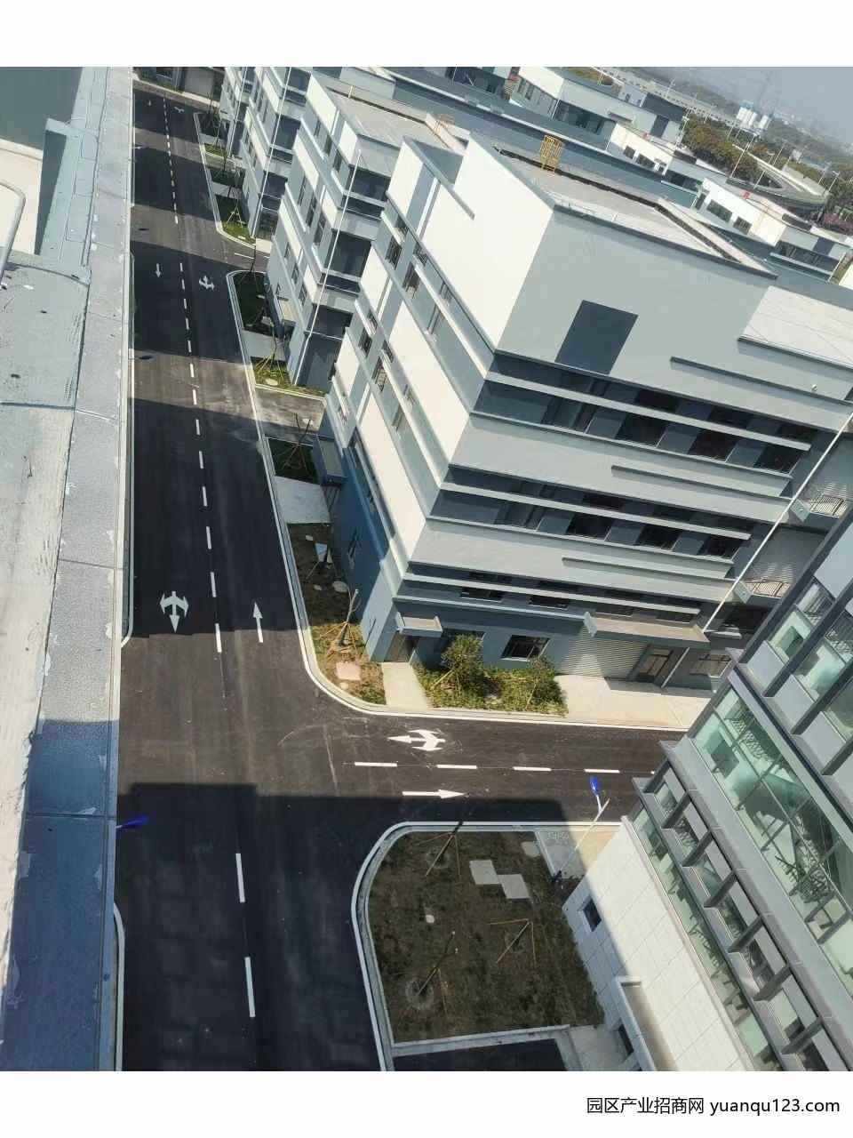 全新多层基地厂房1500平-8000平，可挂行车入园有税收优惠-苏州常熟古里厂房出售（近交通）