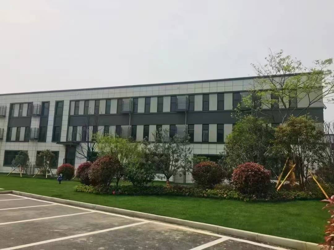 常州市钟楼区邹区一楼300平厂房出租地理位置好价格便标准厂房单层通勤便利大车好进（源头房源）