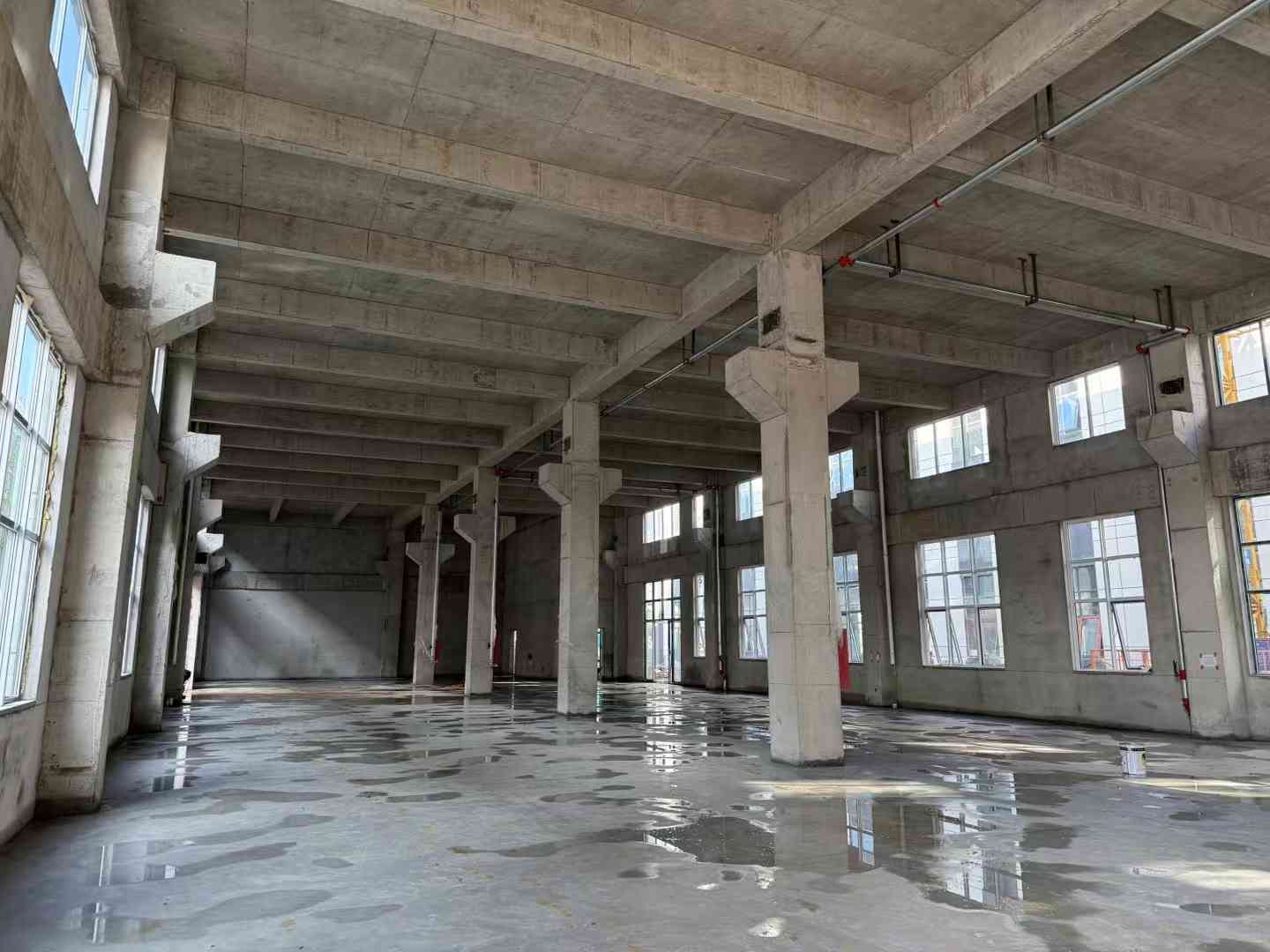常州市钟楼区邹区1500平框架结构出租价格便宜配3.厂房标准厂房多层出行便利大车好进（配套齐全）