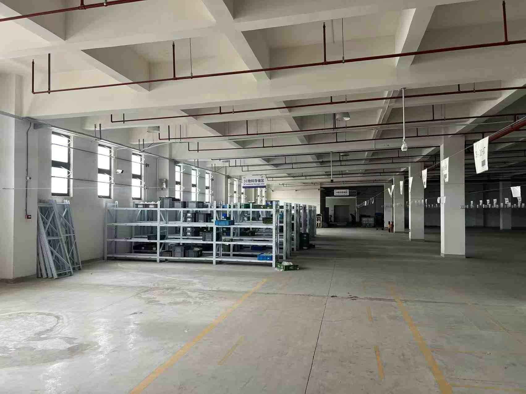 三楼仓库储物区（3C物料存储区）