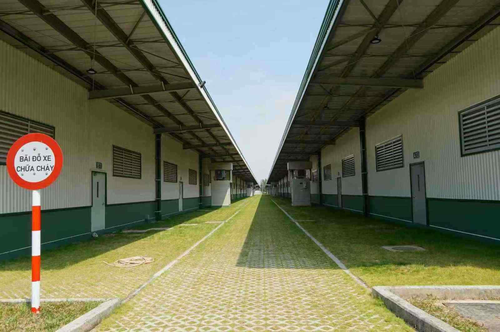 园区仓储厂房与消防通道实景