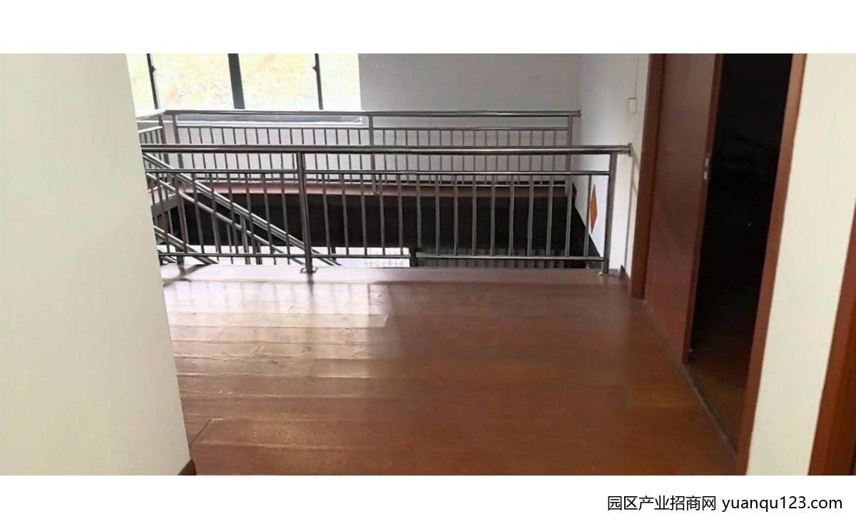 周边配套实景