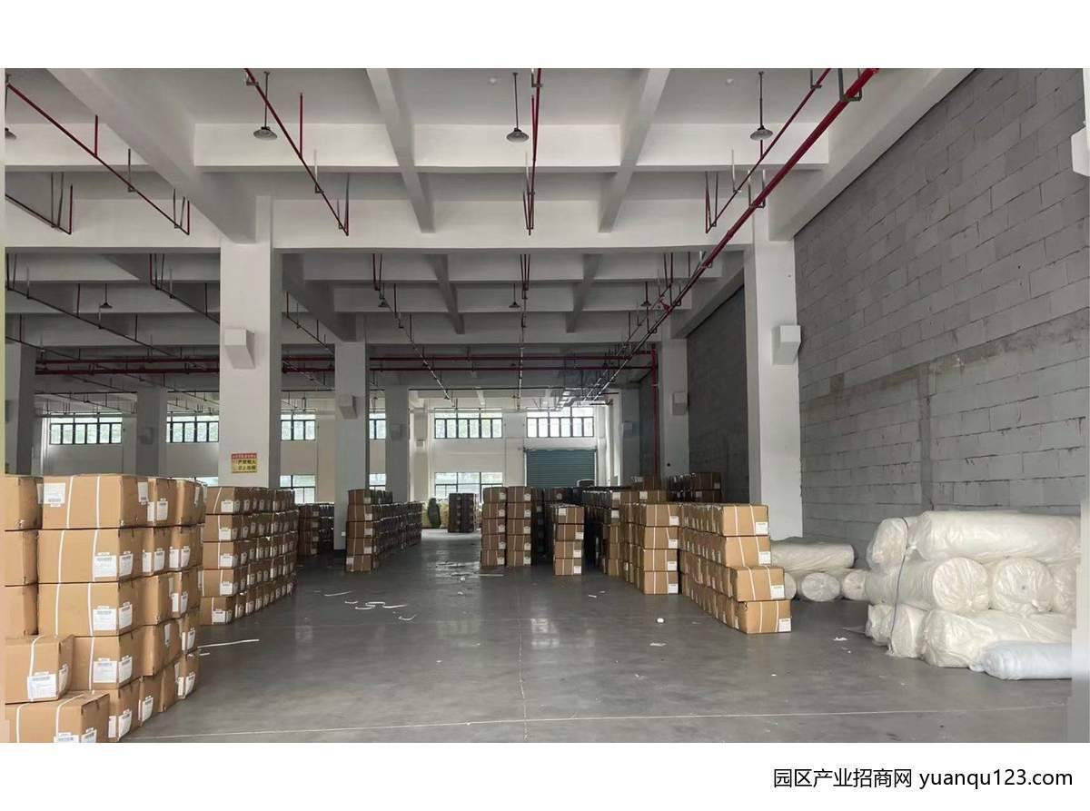 中山专注长三角产业园三角干窑1300㎡大车间空出、、柱距12米，层高充足，可以架行车，仓库出租（推荐