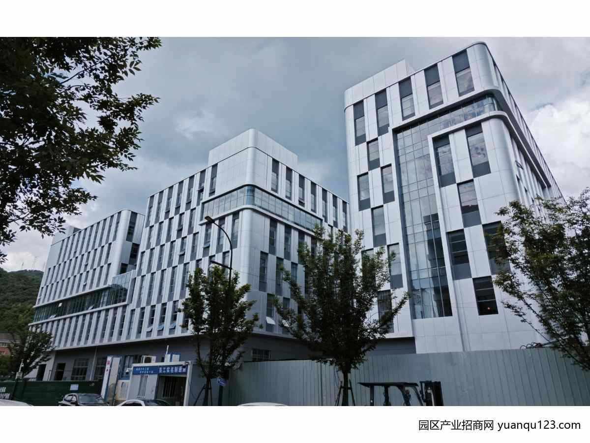 周边配套实景