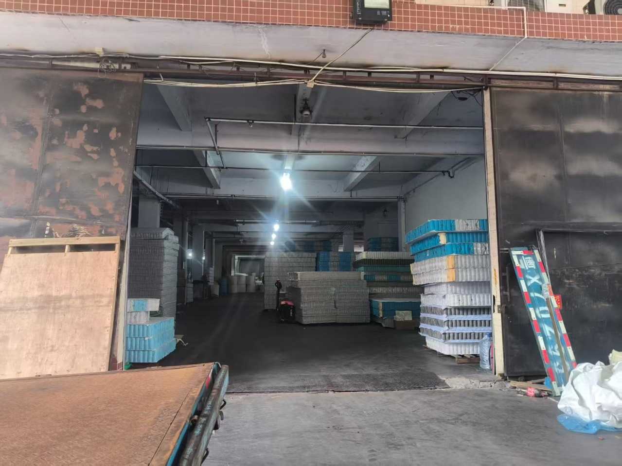 佛山顺德龙江镇扒头工业区一楼3300平厂房出租 原房东直租（源头房源）