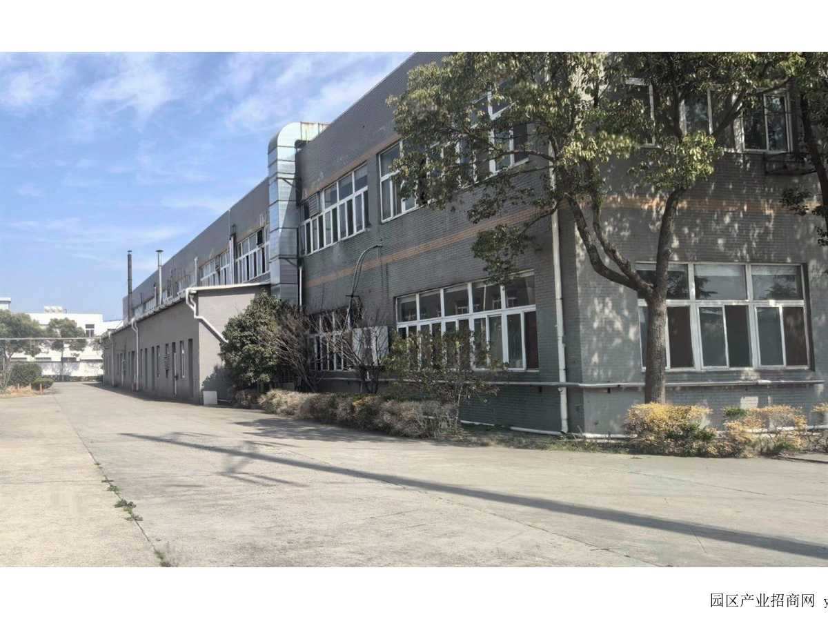 。物业安亭104地块独门独院，一手房东，配套设施齐全，基地场地大-上海嘉定马陆厂房出租（实地看房）