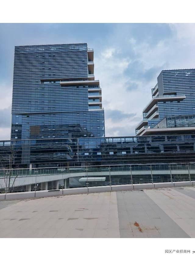 周边配套实景