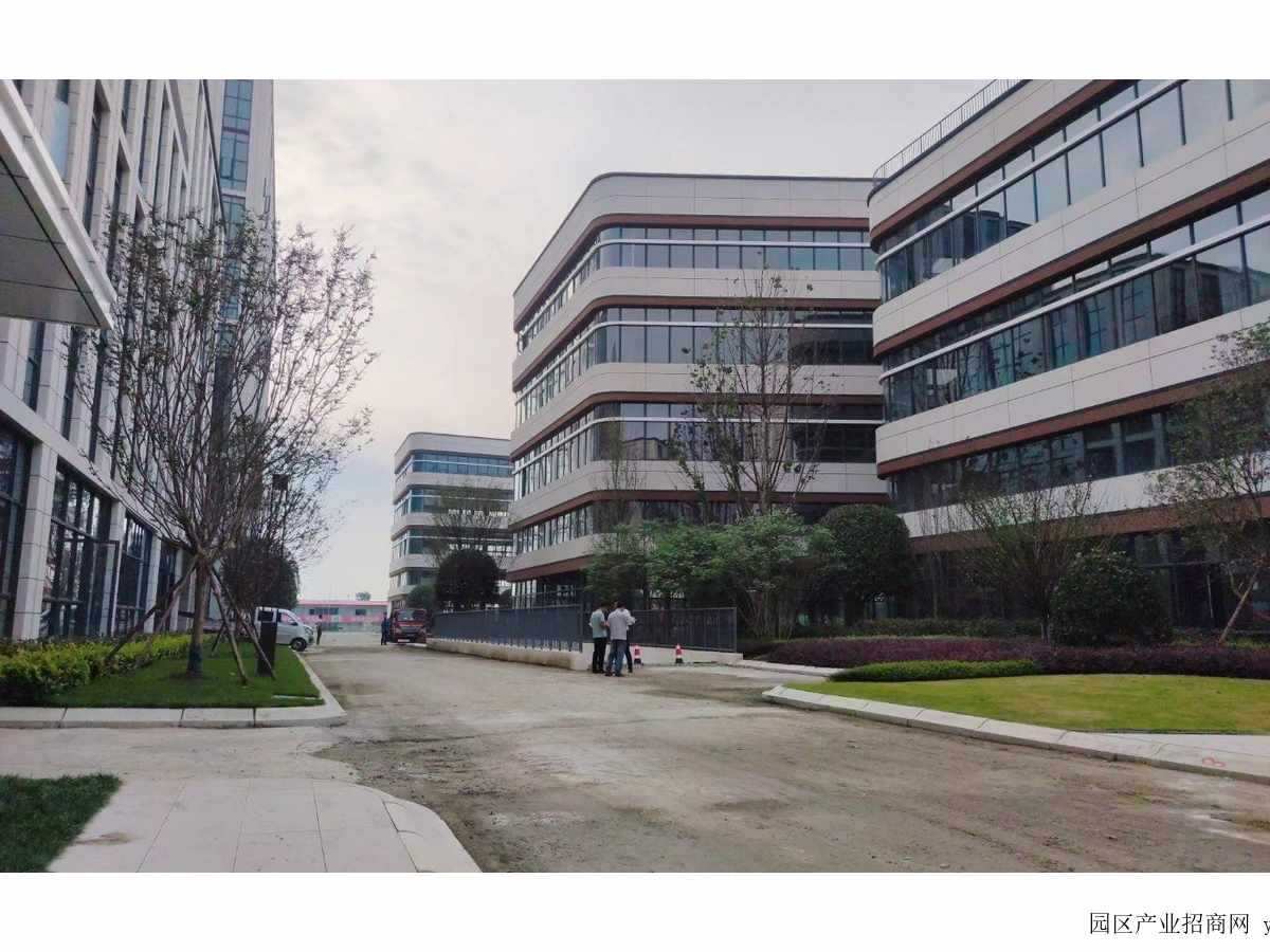 品质成就生活，高新西品质小面积制造地产，更小200平，多层新厂房-成都高新西区中海国际厂房出租（推荐