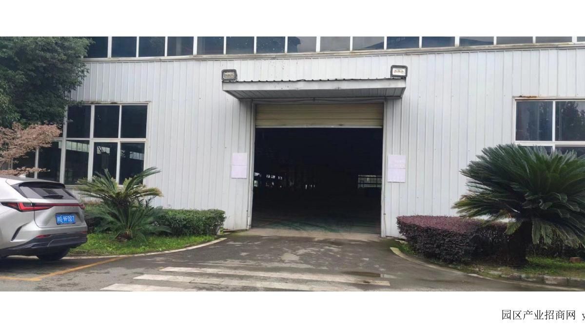 高新西区，独栋3000平，可以分租更小600平，两个行车，14米层高-成都高新西区厂房出租（推荐优选