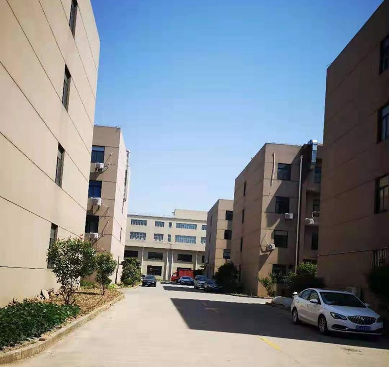 A8376 厂房出售-上海浦东新区新场工业区(浦东金桥工业区南区）104地块 独院绿证23.6亩 建筑15370平方米 