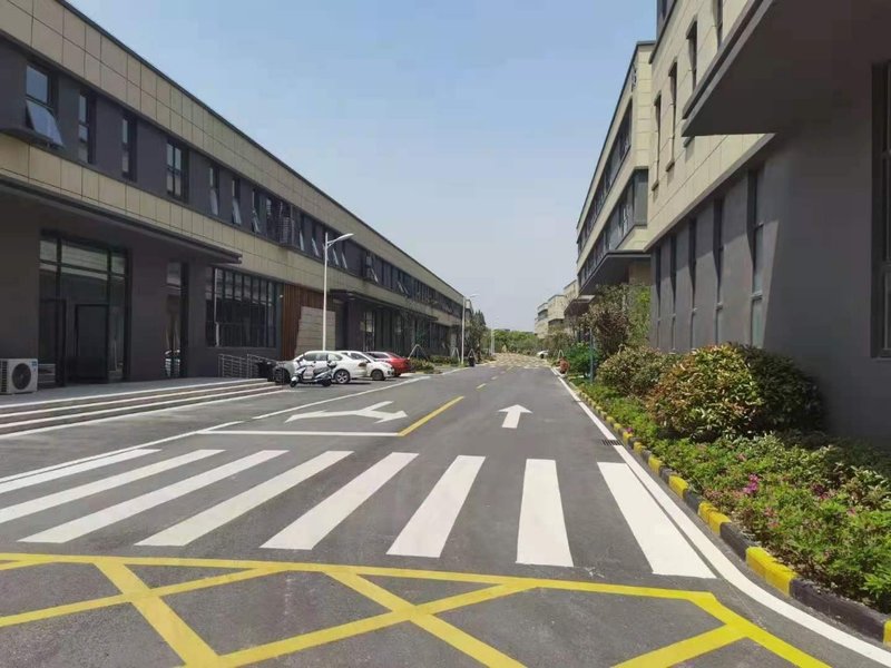 中南高科·港区智慧电子产业园 & 闽港产业园 河南郑州新郑市标准厂房招商出售，郑州新郑国际机场附近产业园  3500元起 600平起 
