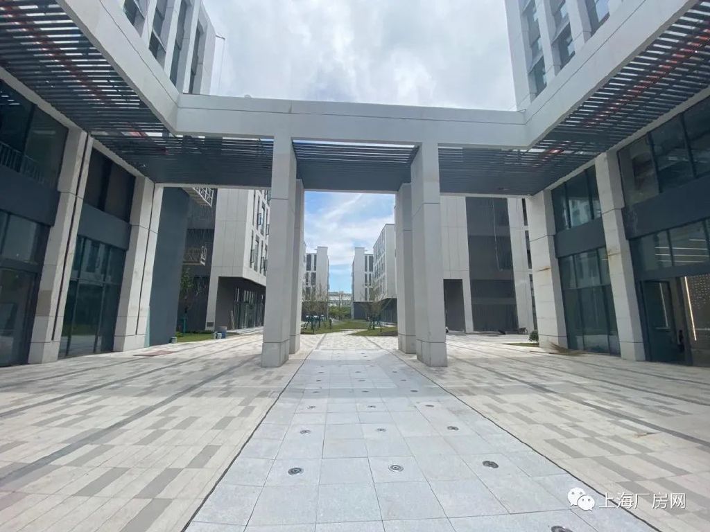 ​上海闵行区莘庄工业区银都路沪闵路路口 地铁厂房出租 可分租 展厅研发 医药科研 实验室 仪器检测 104板块可环评注册